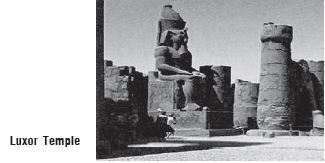 Kipkis.com-give-a-vivid-description-of-the-famous-luxor-temple-.jpg
