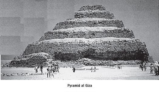 Kipkis.com-give-a-brief-description-of-the-pyramids-at-giza-1.jpg