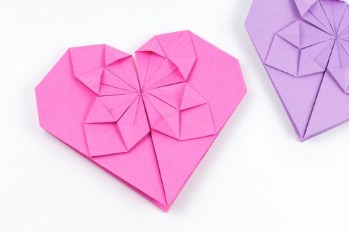 Kipkis.com-make-an-origami-heart.jpg