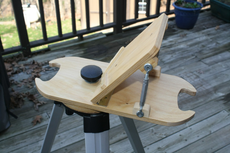 Build an Equatorial Wedge for Your Telescope Kipkis